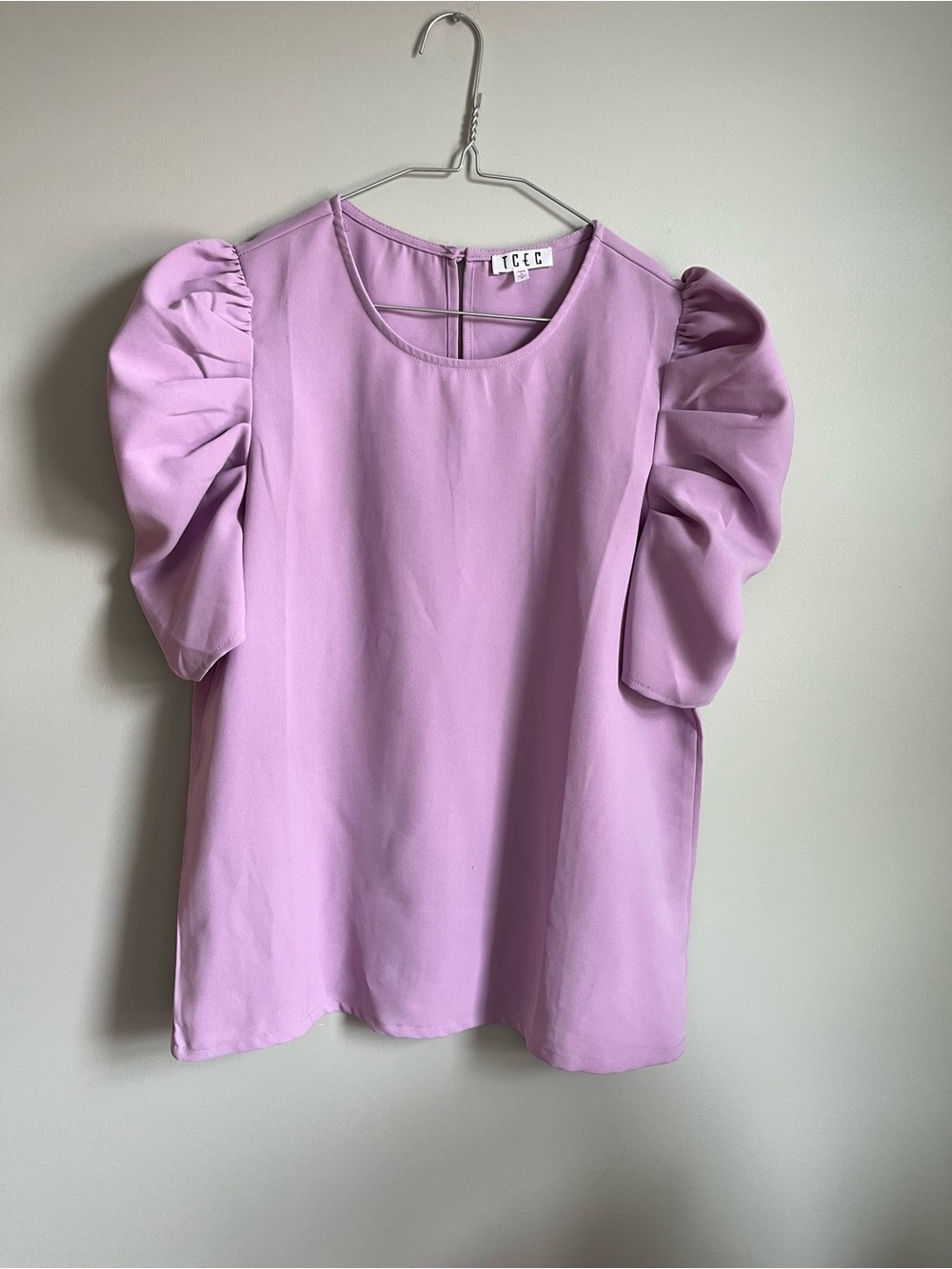 TCEC Lilac Puff Sleeve Top